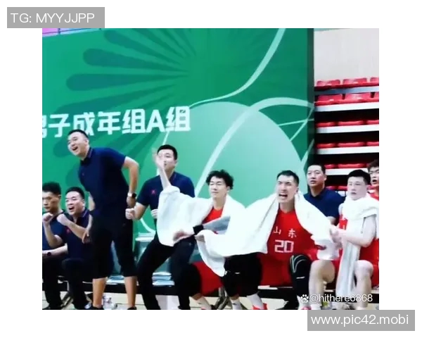 大鲨鱼本土后卫就看他了 大鲨鱼本土后卫就看他了