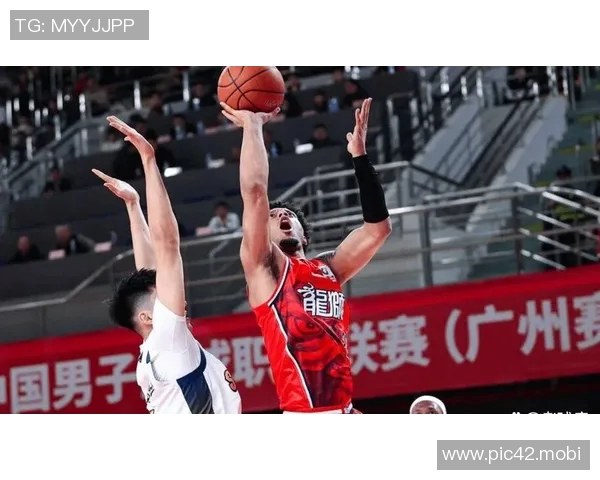 拒绝18分逆转，稳守胜利！郭艾伦复出狂砍16分4助攻，违体犯规险酿大祸