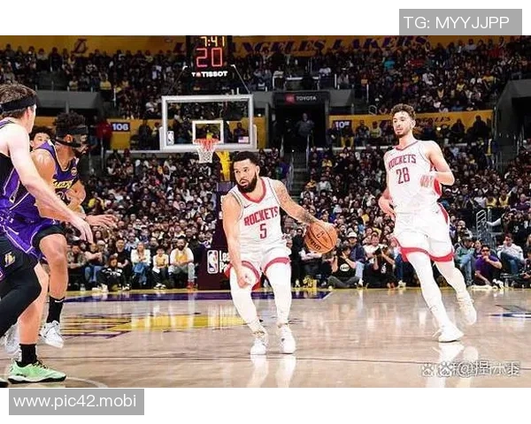 火箭队在范弗利特受伤期间，是如何调整后卫线，这又造成了哪些新问题？